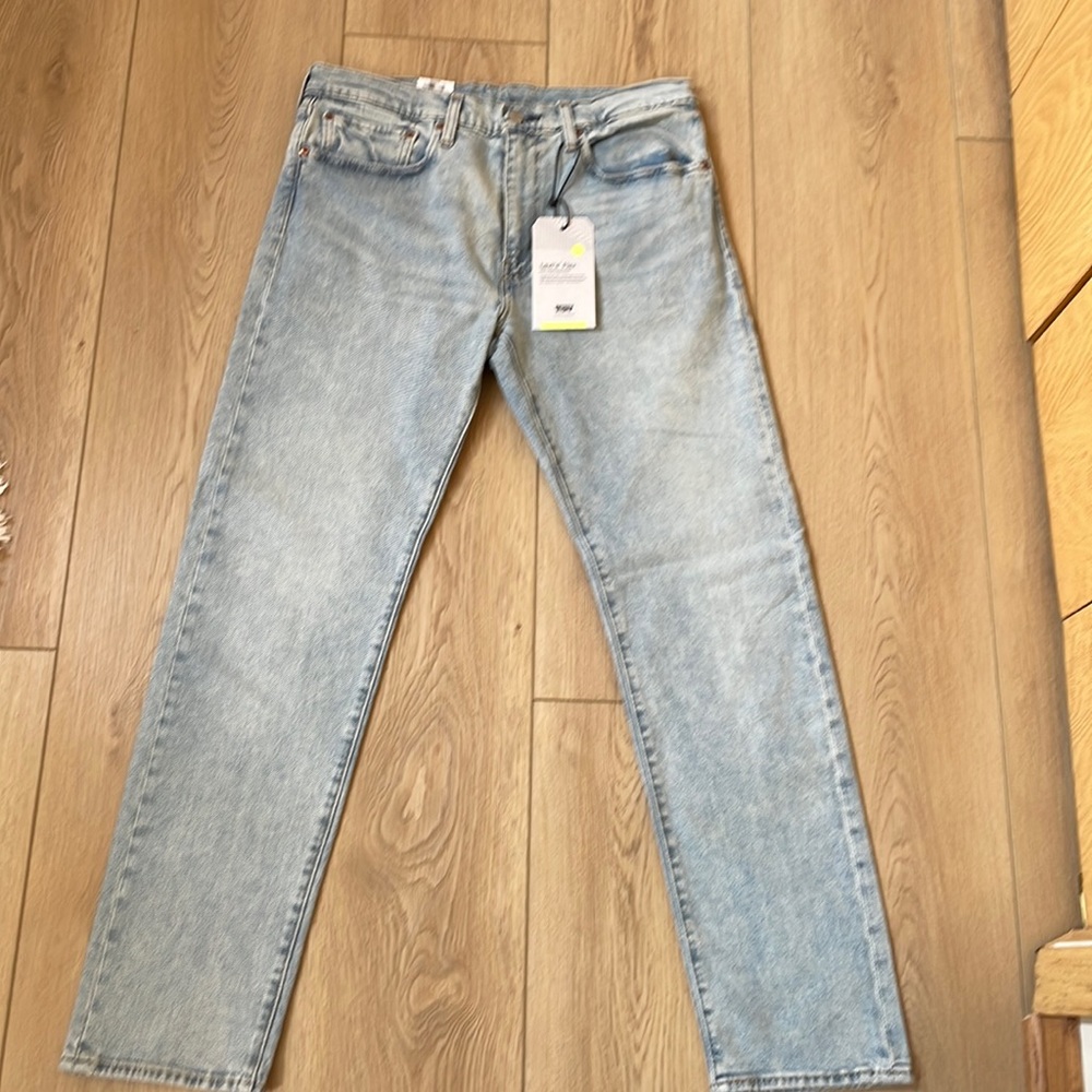 Levi’s 502 Taper Mens Light Blue Jeans, 34 x 32, never worn with tags